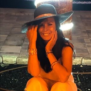 Meet your Posher, Roberta